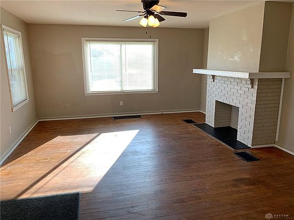5th image of 4506 Oakridge Dr
