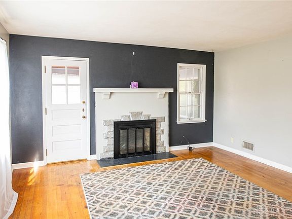 3rd image of 7124 N Main St