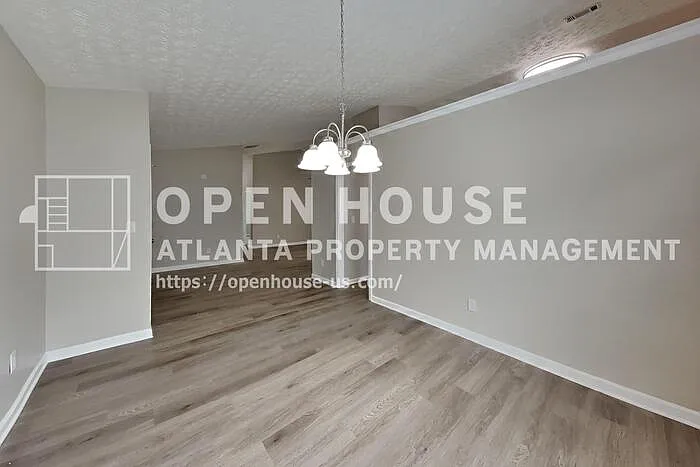 2070 Charleston Oak Cir — Photo 8