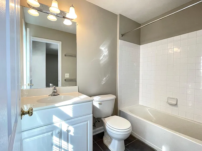 8203 Singleleaf Ln — Photo 32