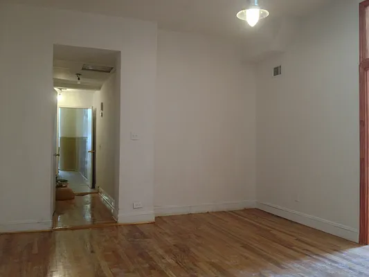 Rented by RS Bracha | media 26