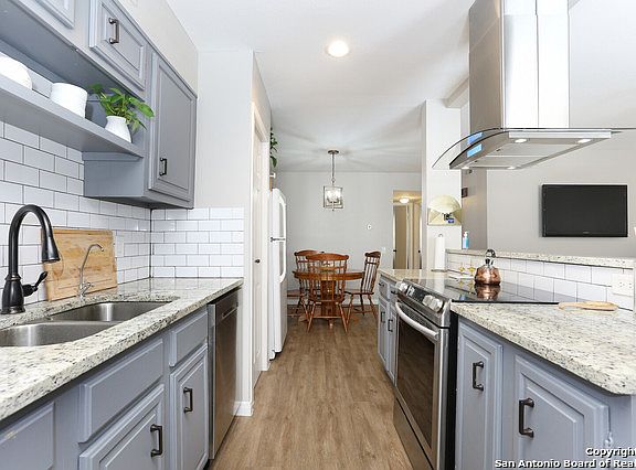 5th image of 7834 Broadway St