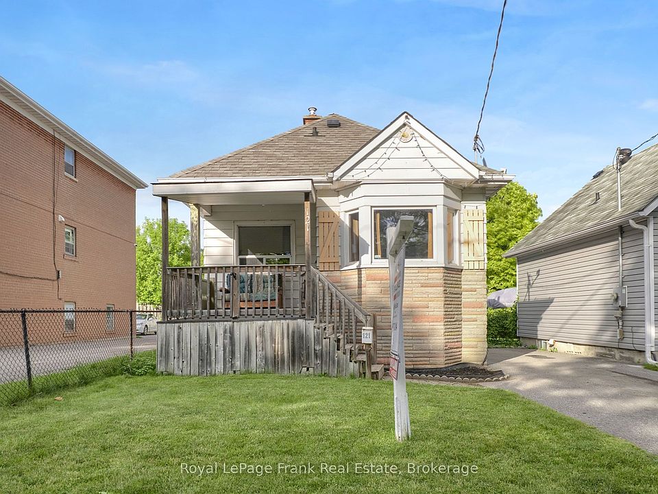1st image of 121 Cromwell Ave