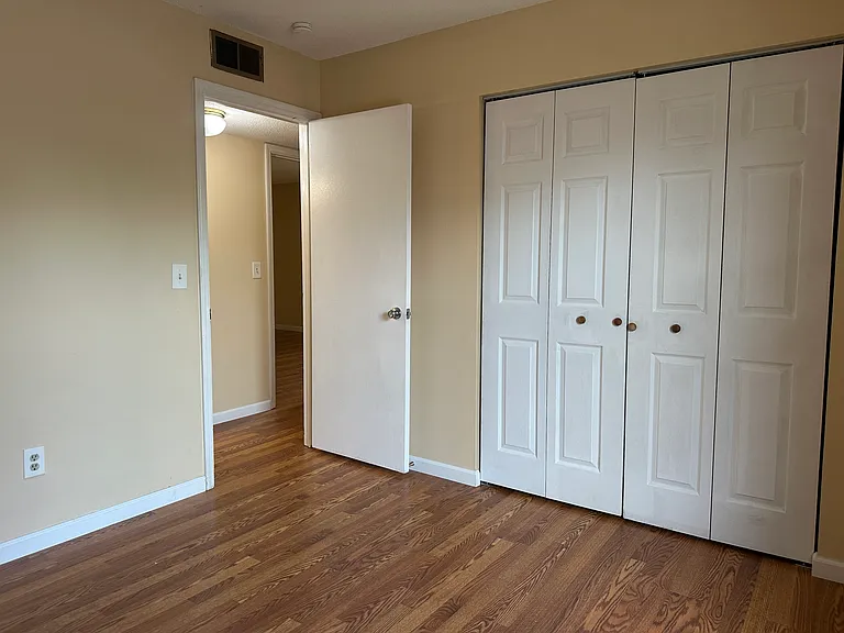 452 Chapel Ridge Dr #H — Photo 29
