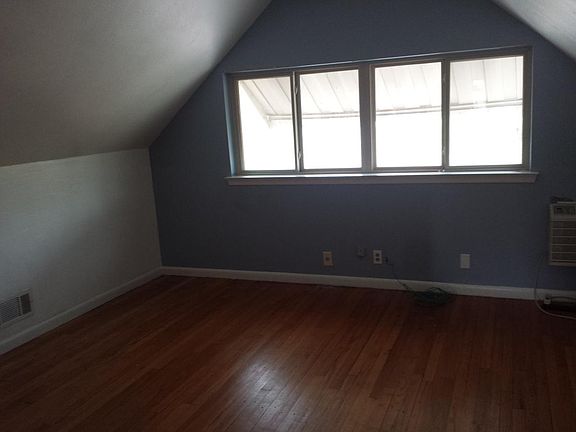 4th image of 2501 College Park Dr