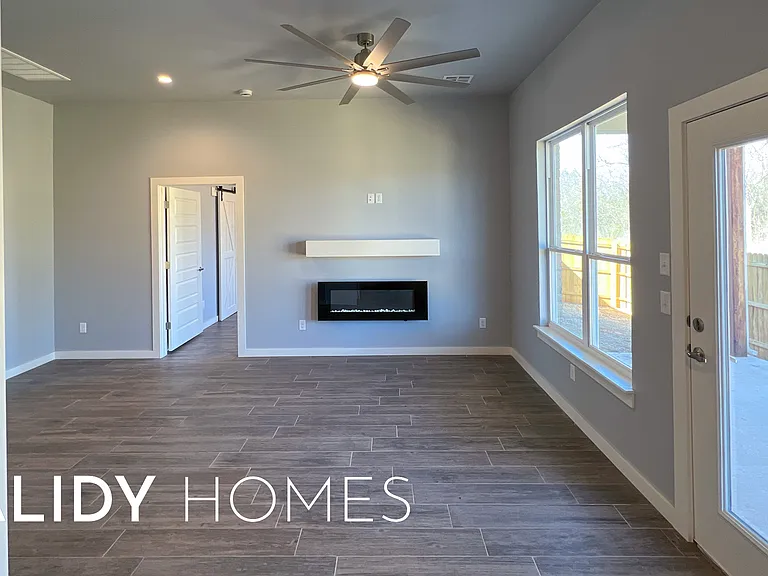 428 Remington Ave — Photo 11