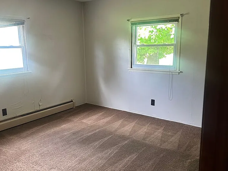 226 Roxbury Rd — Photo 13
