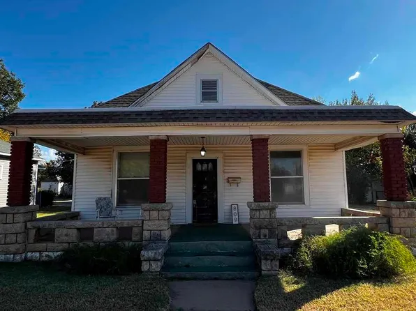 809 S 4th St, Ponca City, OK 74601
