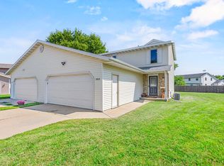 984 Saint Anthony Dr, De Pere, WI 54115