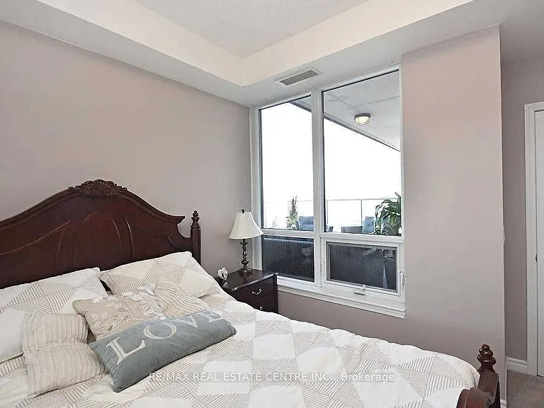 388 Prince Of Wales Dr #3206 — Photo 12