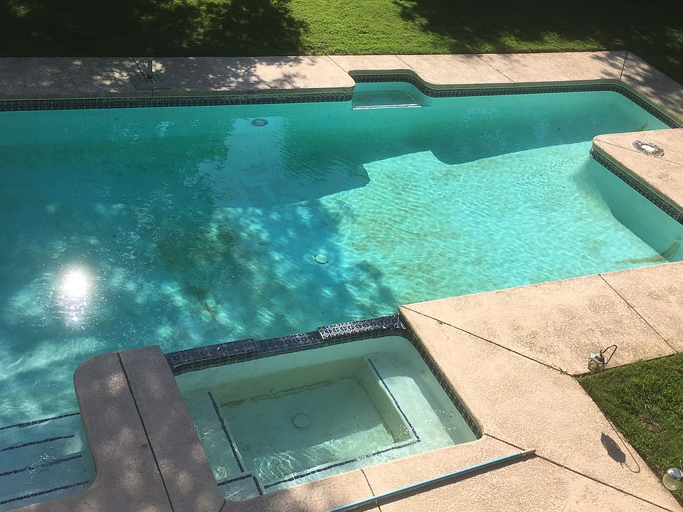 2nd image of 8952 S Sandusky Ave