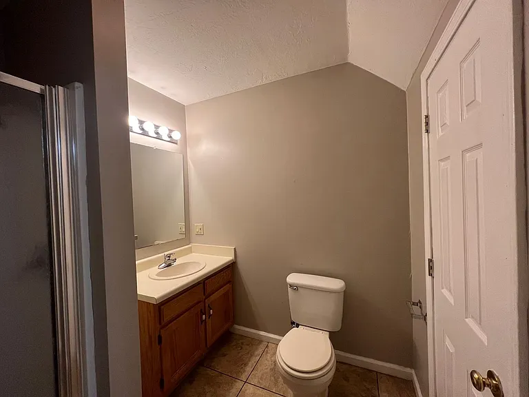 148 W Peach St #E1 — Photo 7
