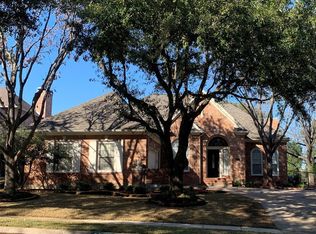 2033 Primrose Dr, Irving, TX 75063