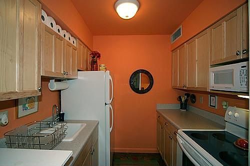 5th image of 600 Domenico Cir Unit C7