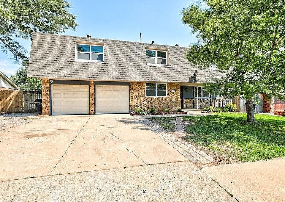 1st image of 905 SE 10th St #1