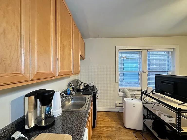 2129 N Dayton St #402 — Photo 6
