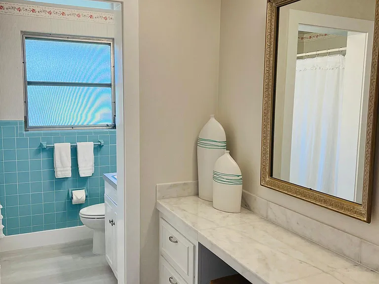 1126 Royal Palm Dr — Photo 14