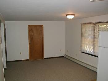 2nd image of 5 Mill Pond Rd APT 3