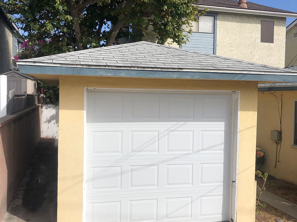 Private 1 car garage and driveway