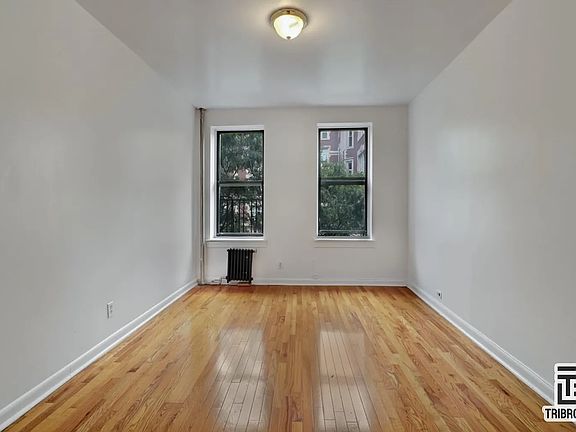 3rd image of 863 Hunts Point Ave #3E