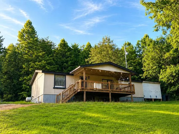 282 Friendly Ln, Mc Caysville, GA 30555