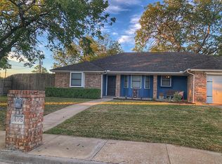 406 Rusk St, Roanoke, TX 76262
