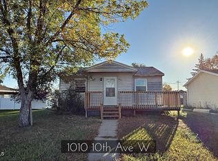 1010 10th Ave W, Williston, ND 58801