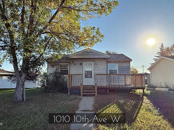 1010 10th Ave W, Williston, ND 58801