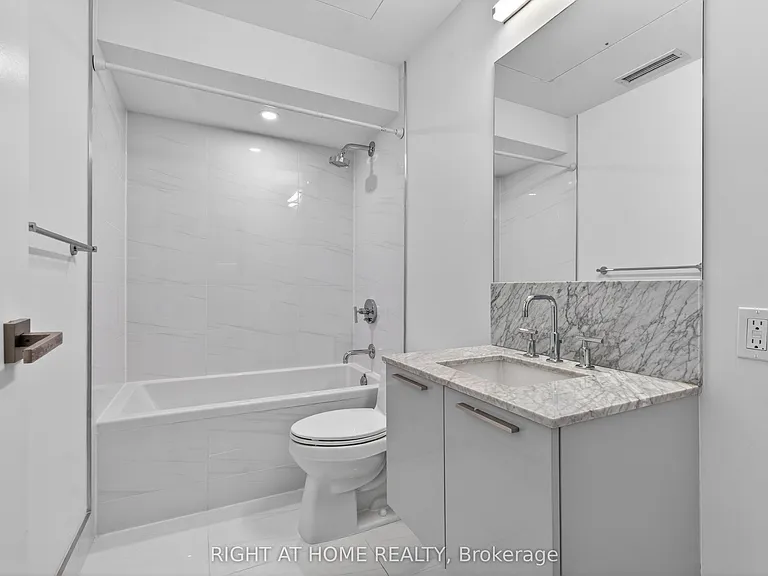 3 Gloucester St #512 — Photo 13