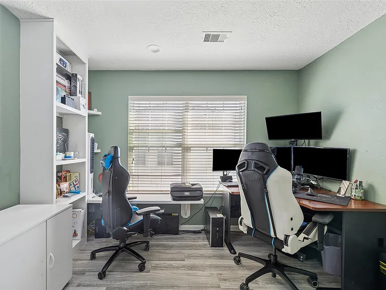 12223 Windsor Bay Ct — Photo 24