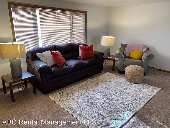 2nd image of 307 S Vine Ave #10871674
