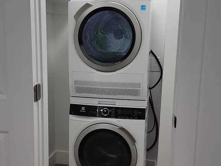 Renovated Unit + W/D