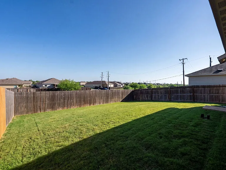 7663 Stud Dr — Photo 24