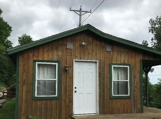 1936 Great River Rd #4, Lansing, IA 52151