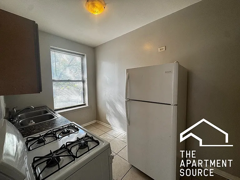 7654 S Marquette Ave #2 — Photo 4