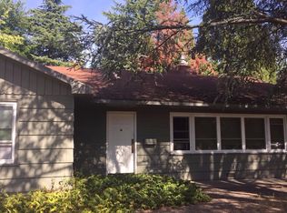 320 N Keene Way Dr, Medford, OR