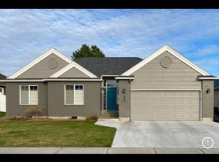 816 SE Sentry Dr, College Place, WA 99324