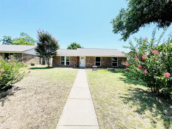 3014 Burning Tree Ln, Garland, TX 75042