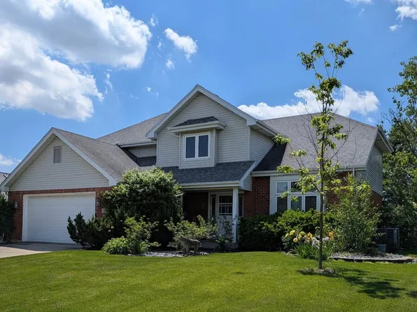 711 Dartmouth Ln, New Lenox, IL 60451