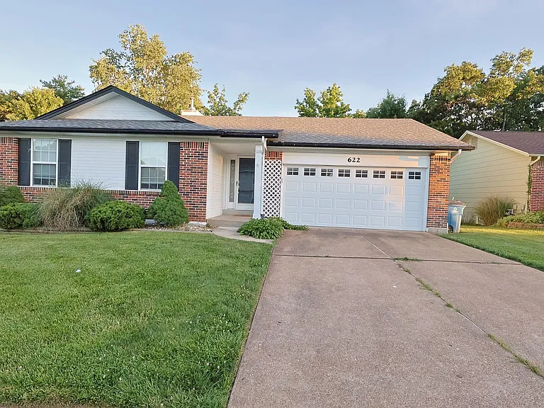 622 Rustic Valley Dr — Photo 2