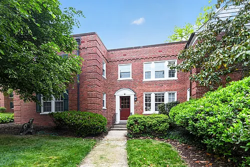 1752 N Rhodes St #330 Photo 1
