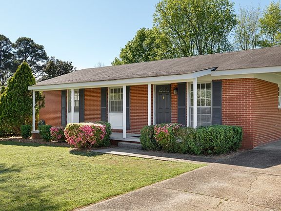 2nd image of 107 Northlane Cir