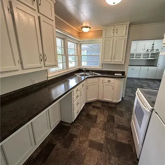 332 E Pleasant Ave — Photo 4