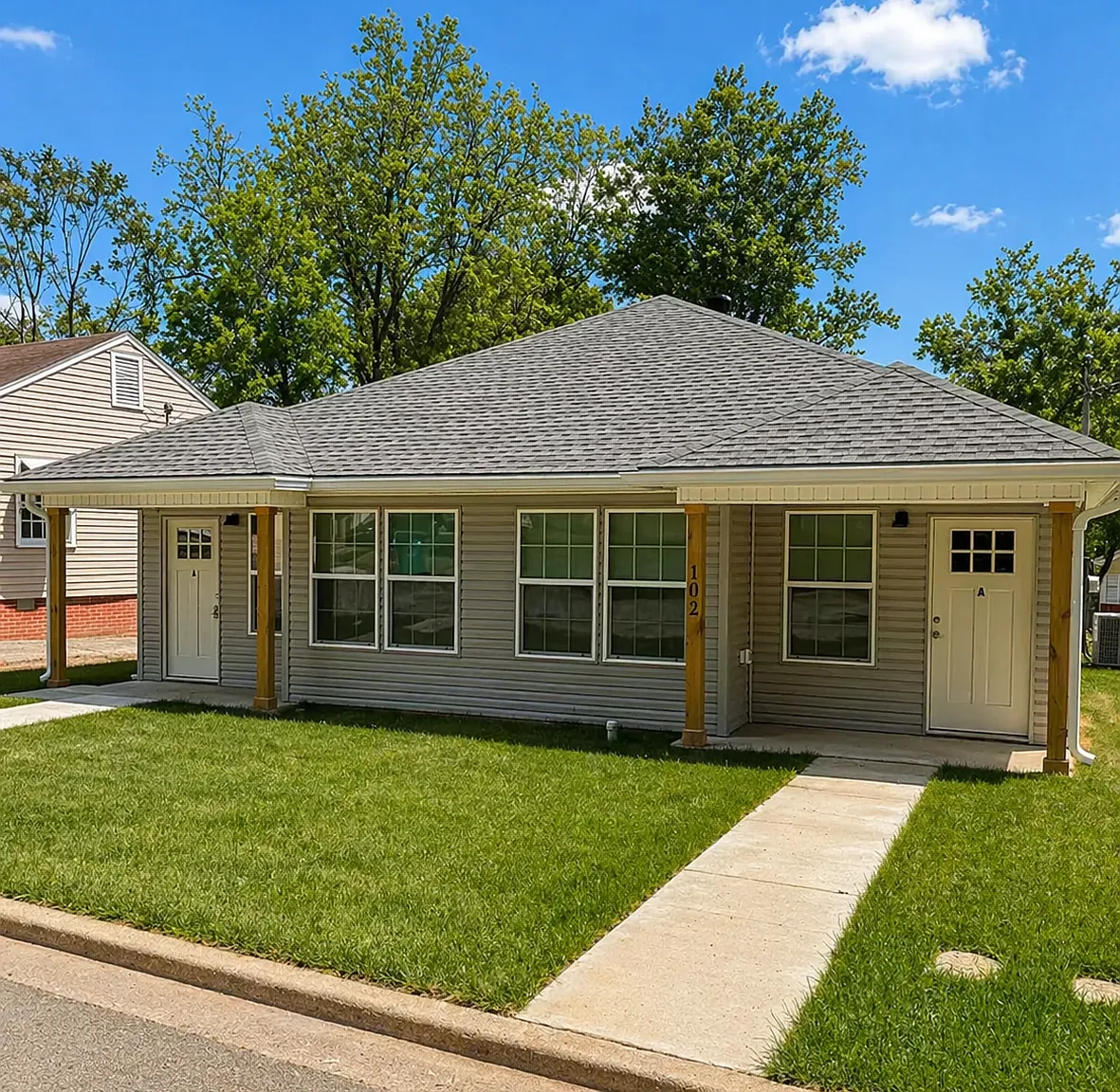 3 bed, 1200 sqft, $1,600 — Photo 1