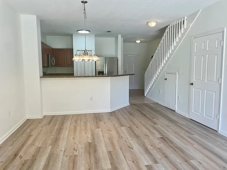 5176 SE Mariner Garden Cir — Photo 3