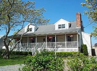 89 Beach St, East Falmouth, MA 02536