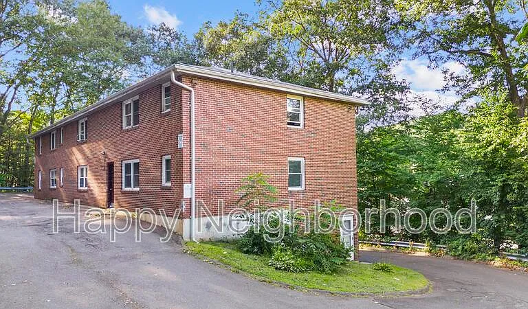 451 Divinity St #E — Photo 1