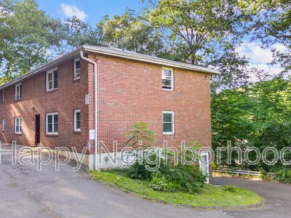 451 Divinity St #E, Bristol, CT 06010