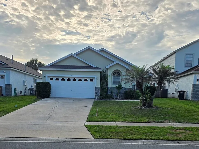 135 S Roma Way — Photo 1