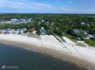 3 West Ln, Riverhead, NY 11901